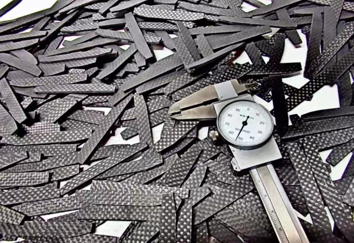 Anvendelseskendskab til kulfiber: Robotter bruger lette gribere. Hvorfor er k...