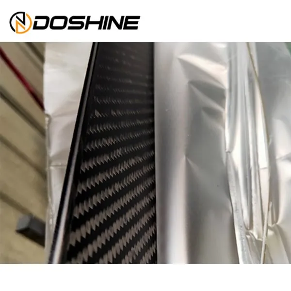 Tykkelse tilpasset kulfiberplade